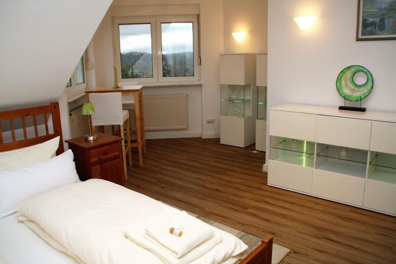 Feyen In Apartment Trier